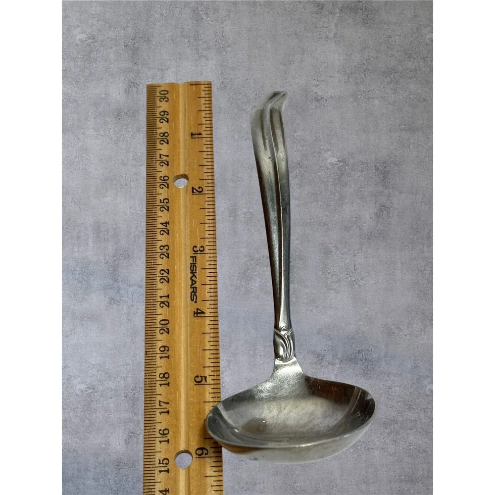 Gravy Ladle 6.5in Stainless Flatware Japan Curved Handle Flower Leaf